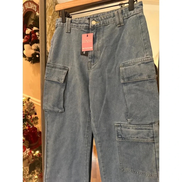 Women's PRETTYLITTLETHING Cargo Light Blue Wash Jeans, Size Petite 6, Wide Leg - Picture 3 of 6